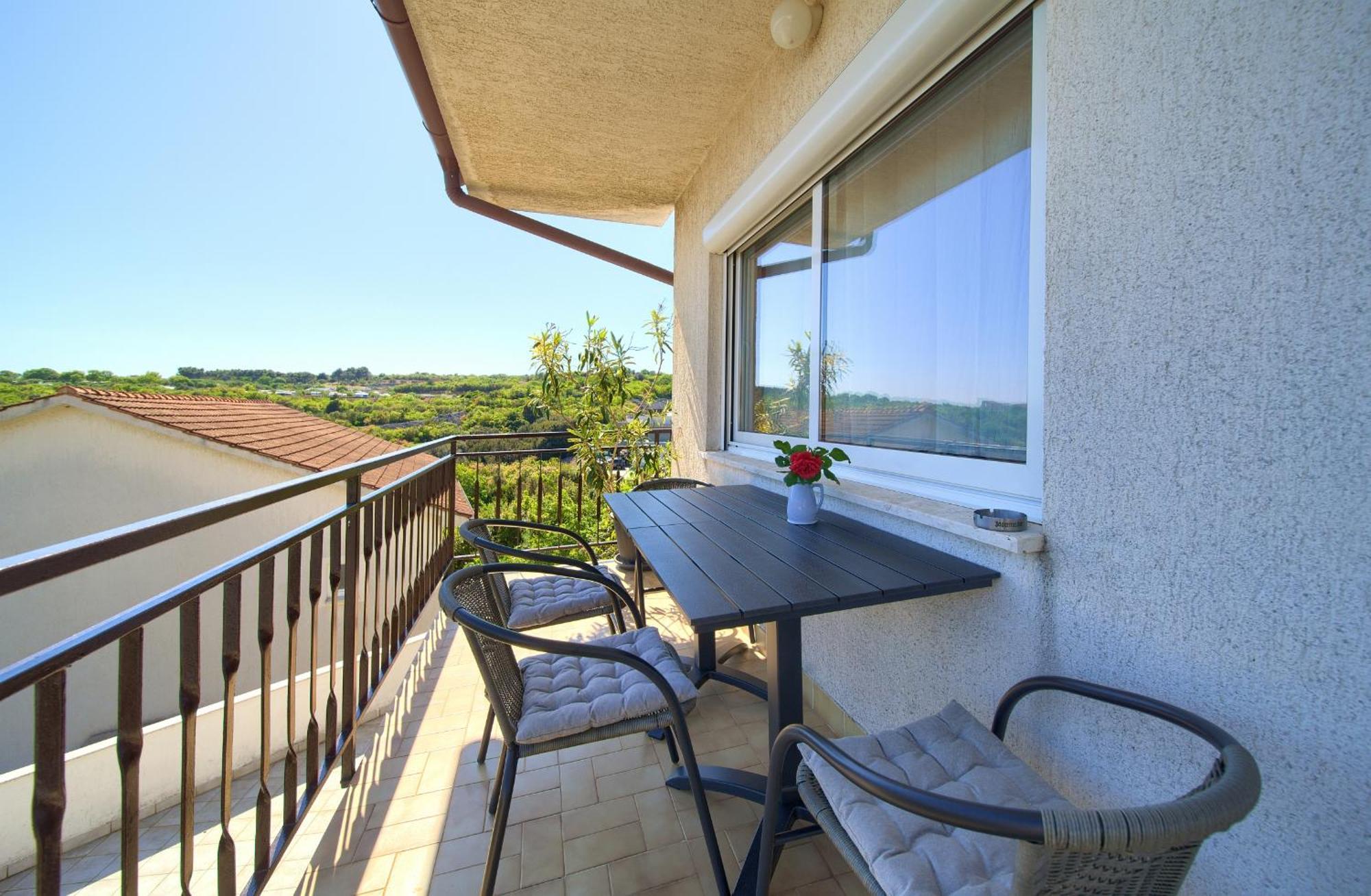 Apartment Lela Krk Town Exterior photo