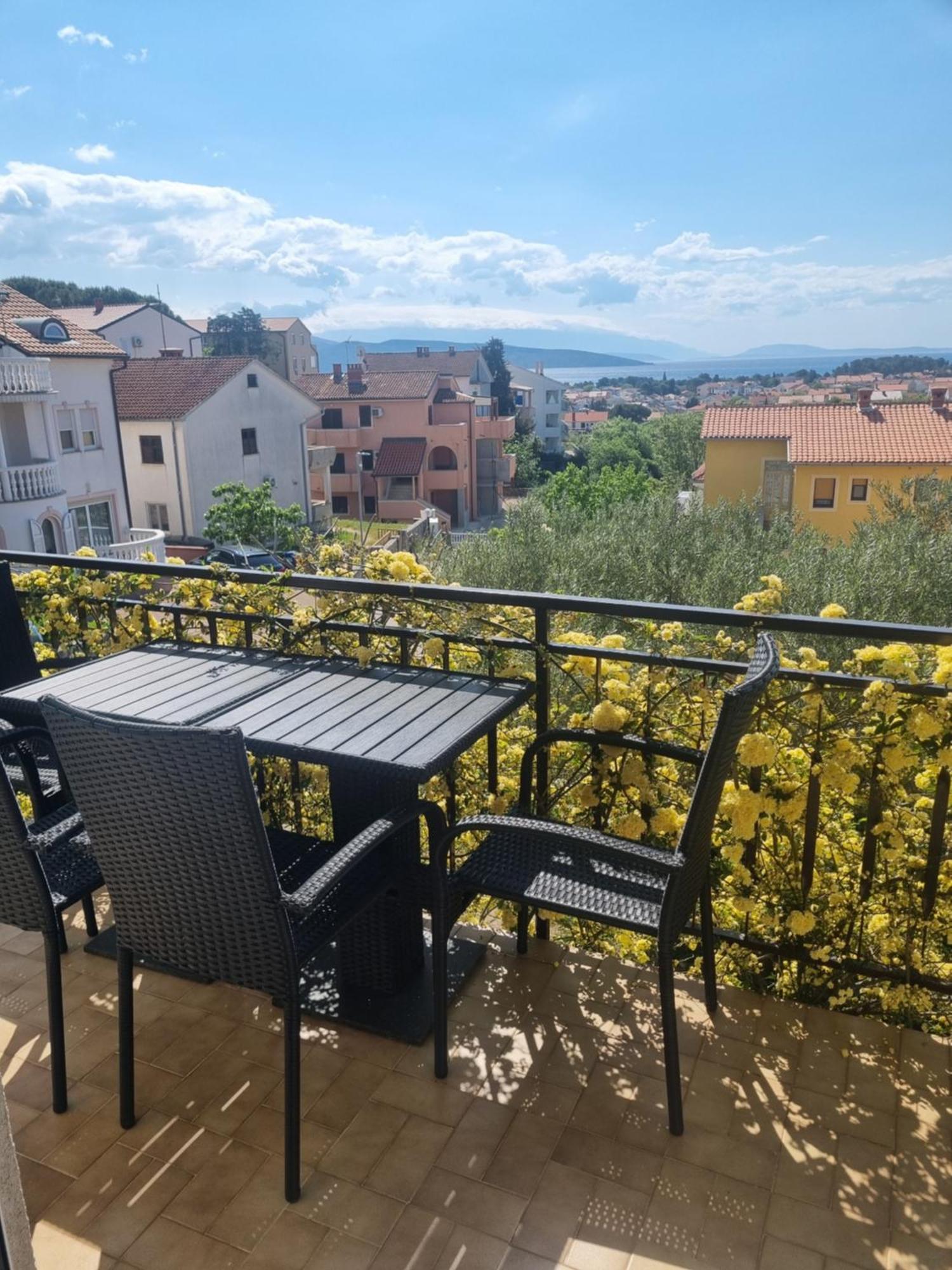 Apartment Lela Krk Town Exterior photo